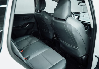 Новый Toyota RAV4 2025 (17 фото)