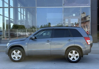 Подержанный автомобиль Suzuki Grand Vitara 2007 года (8 фото)