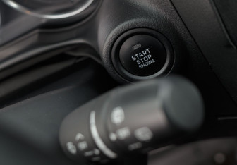 Подержанный автомобиль Mazda CX-5 2015 года (15 фото)