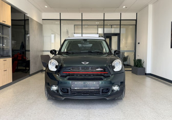 Подержанный автомобиль MINI Countryman 2012 года (3 фото)