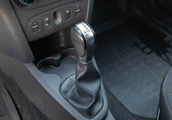 Подержанный автомобиль Renault Sandero 2021 года (12 фото)