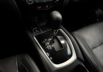 Подержанный автомобиль Nissan Qashqai 2014 года (15 фото)