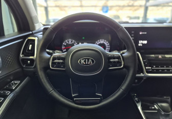 Подержанный автомобиль Kia Sorento 2021 года (9 фото)