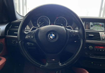 Подержанный автомобиль BMW X6 2013 года (9 фото)