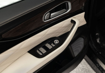 Подержанный автомобиль Exeed VX 2022 года (17 фото)