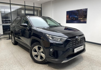 Подержанный автомобиль Toyota RAV4 2019 года (4 фото)