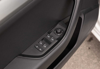 Подержанный автомобиль Skoda Superb Liftback 2018 года (16 фото)