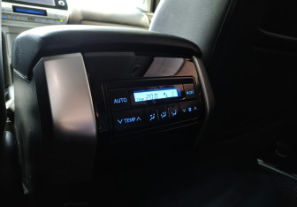 Подержанный автомобиль Toyota Land Cruiser Prado 2021 года (17 фото)