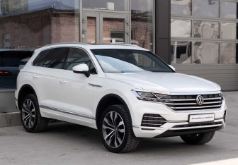 Подержанный автомобиль Volkswagen Touareg 2021 года (3 фото)