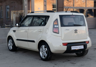 Подержанный автомобиль Kia Soul 2011 года (7 фото)