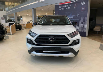 Новый Toyota RAV4 2025 (3 фото)