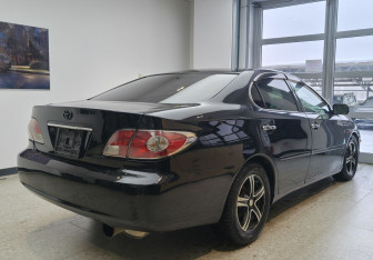 Подержанный автомобиль Toyota Windom 2001 года (5 фото)