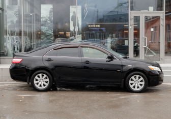 Подержанный автомобиль Toyota Camry Sedan 2006 года (4 фото)