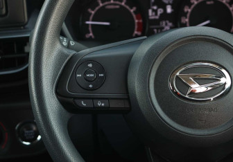 Подержанный автомобиль Daihatsu Rocky 2021 года (12 фото)