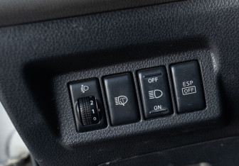 Подержанный автомобиль Nissan X-Trail 2008 года (17 фото)