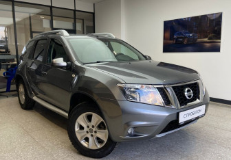 Подержанный автомобиль Nissan Terrano 2019 года (4 фото)