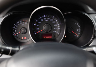 Подержанный автомобиль Kia Rio Sedan 2012 года (12 фото)