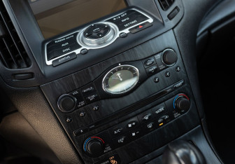 Подержанный автомобиль Infiniti G Sedan 2008 года (15 фото)