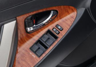 Подержанный автомобиль Toyota Camry Sedan 2011 года (16 фото)