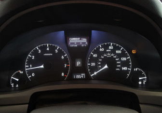 Подержанный автомобиль Lexus RX 2010 года (10 фото)