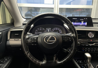 Подержанный автомобиль Lexus RX 2017 года (15 фото)