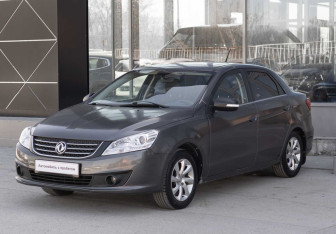 Подержанный автомобиль DongFeng S30 2015 года (1 фото)