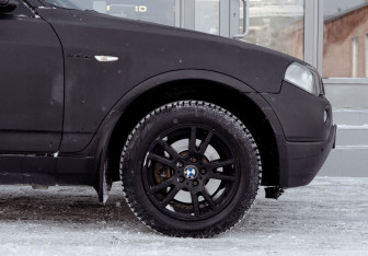 Подержанный автомобиль BMW X3 2007 года (9 фото)