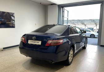 Подержанный автомобиль Toyota Camry Sedan 2007 года (5 фото)