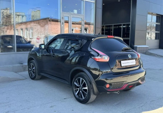 Подержанный автомобиль Nissan Juke 2017 года (7 фото)