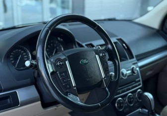 Подержанный автомобиль Land Rover Freelander 2014 года (12 фото)