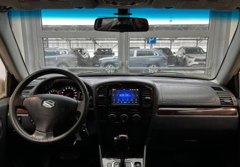 Подержанный автомобиль Suzuki Grand Vitara 2004 года (10 фото)
