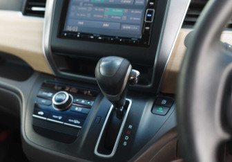 Подержанный автомобиль Honda Freed 2017 года (14 фото)