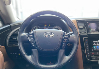 Подержанный автомобиль Infiniti QX80 2021 года (17 фото)