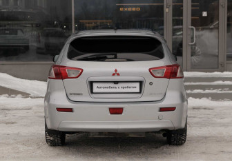 Подержанный автомобиль Mitsubishi Lancer Hatchback 2008 года (6 фото)