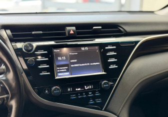 Подержанный автомобиль Toyota Camry Sedan 2018 года (10 фото)