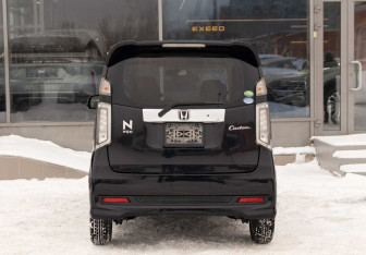 Подержанный автомобиль Honda N-WGN 2014 года (6 фото)