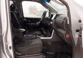 Подержанный автомобиль Nissan Pathfinder 2011 года (18 фото)