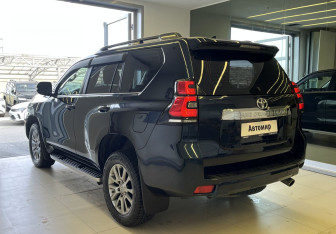Подержанный автомобиль Toyota Land Cruiser Prado 2019 года (6 фото)