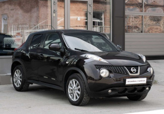 Подержанный автомобиль Nissan Juke 2013 года (3 фото)