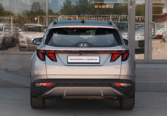 Подержанный автомобиль Hyundai Tucson 2023 года (6 фото)