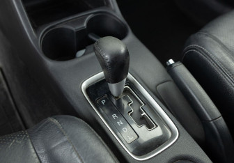 Подержанный автомобиль Mitsubishi Outlander 2012 года (16 фото)