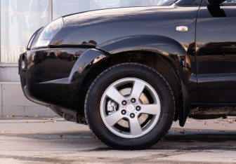 Подержанный автомобиль Hyundai Tucson 2008 года (9 фото)