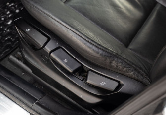 Подержанный автомобиль BMW X3 2007 года (18 фото)