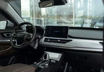 Подержанный автомобиль Chery Tiggo 8 Pro 2022 года (10 фото)