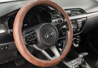 Подержанный автомобиль Kia Rio Sedan 2019 года (11 фото)