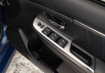 Подержанный автомобиль Subaru Levorg 2014 года (17 фото)