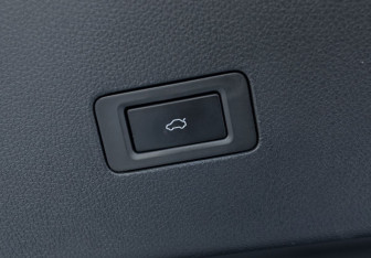 Подержанный автомобиль Exeed VX 2023 года (17 фото)