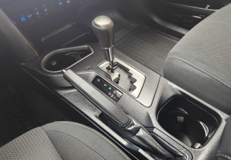 Подержанный автомобиль Toyota RAV4 2018 года (11 фото)