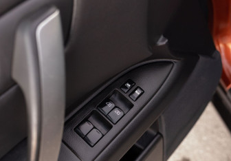 Подержанный автомобиль Infiniti FX 2008 года (18 фото)