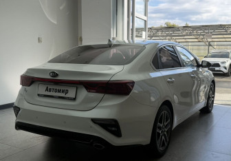 Подержанный автомобиль Kia K3 Sedan 2018 года (6 фото)